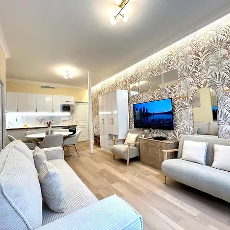 - 85 Sqm - Grenelle - 8p Paryż