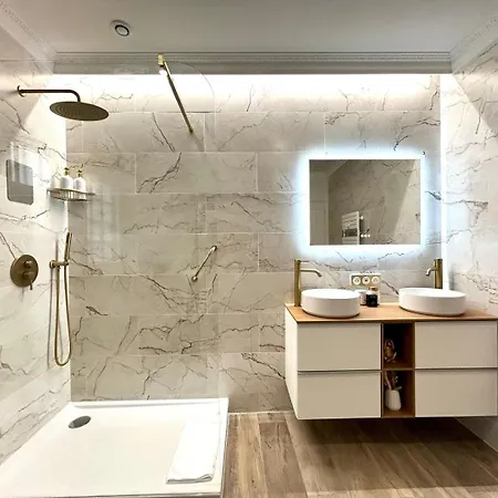 4* - 85 Sqm - Grenelle - 8p Apartamento Paris