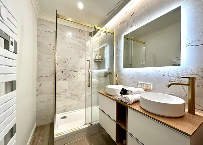 4* - 85 Sqm - Grenelle - 8p باريس